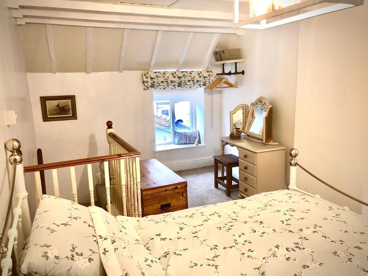 Hill Cottage, Thornton-Le-Dale Торнтън Дейл Екстериор снимка